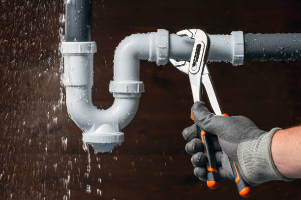 Professional Plumbing technician working in Byhalia, MS